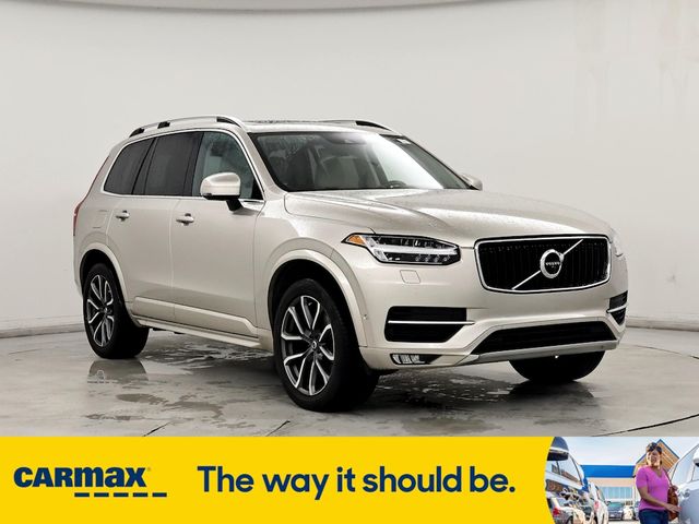 2016 Volvo XC90 T6 Momentum