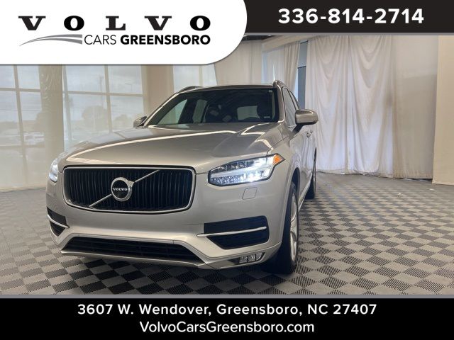 2016 Volvo XC90 T6 Momentum