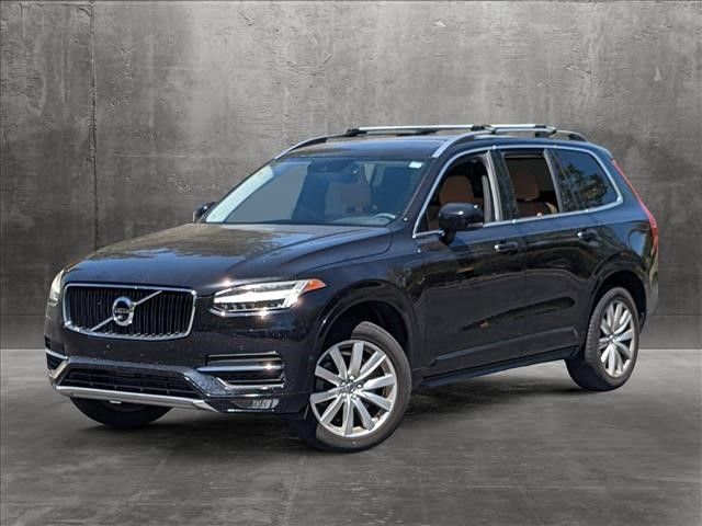 2016 Volvo XC90 T6 Momentum