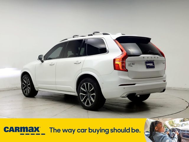 2016 Volvo XC90 T6 Momentum