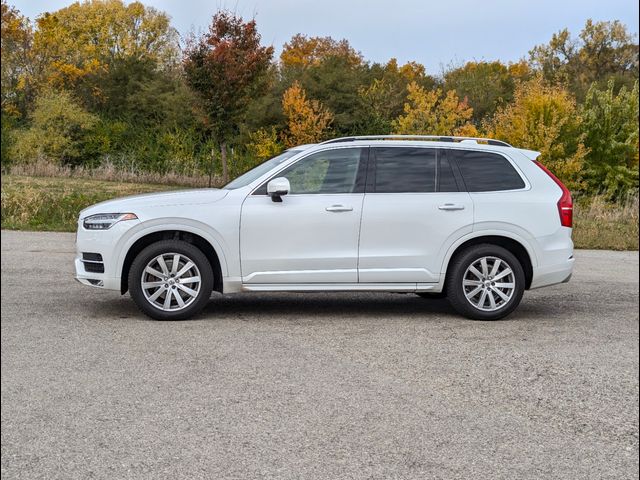 2016 Volvo XC90 T6 Momentum