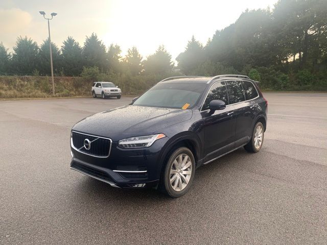 2016 Volvo XC90 T6 Momentum