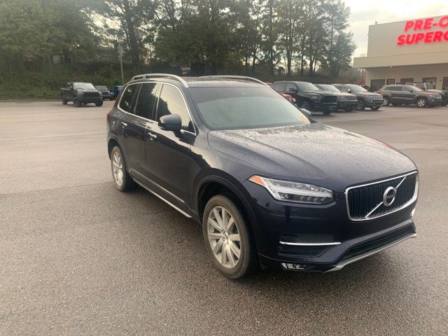 2016 Volvo XC90 T6 Momentum