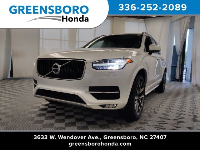 2016 Volvo XC90 T6 Momentum