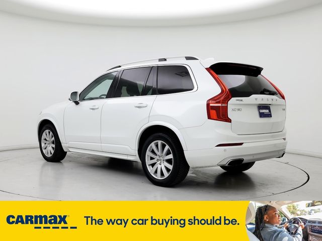 2016 Volvo XC90 T6 Momentum