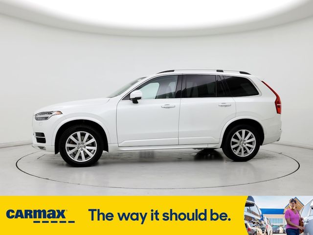 2016 Volvo XC90 T6 Momentum