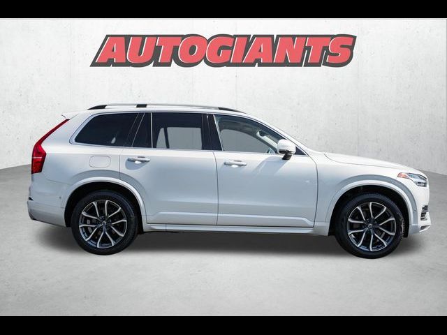 2016 Volvo XC90 T6 Momentum