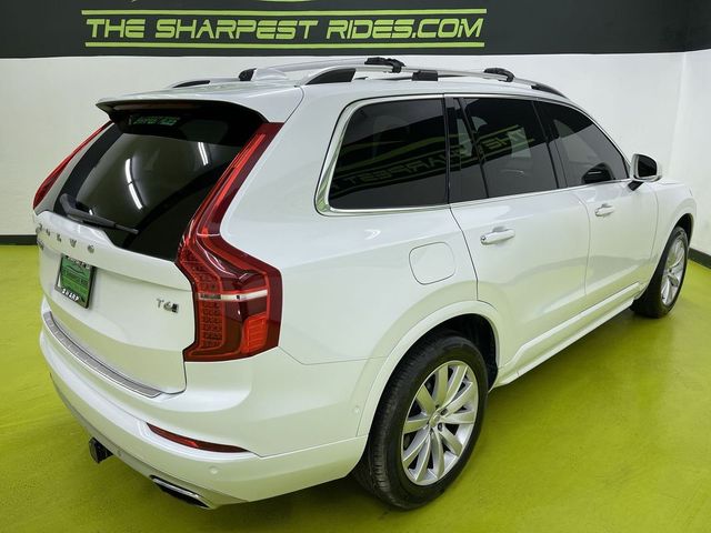 2016 Volvo XC90 T6 Momentum