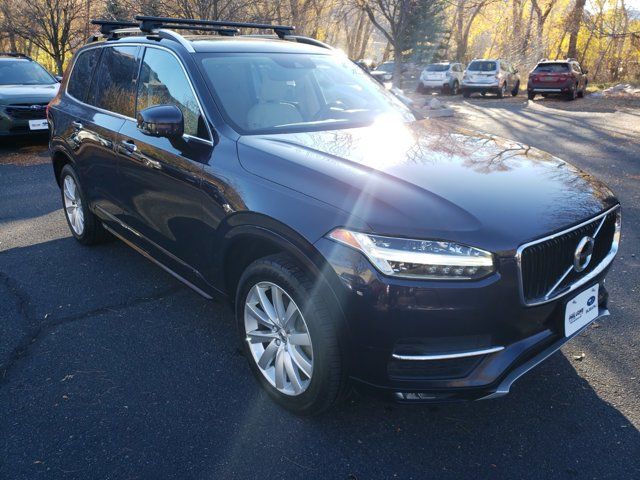 2016 Volvo XC90 T6 Momentum