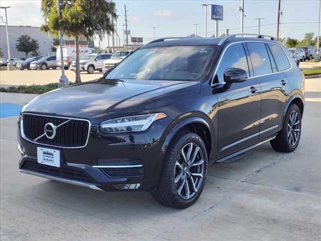 2016 Volvo XC90 T6 Momentum