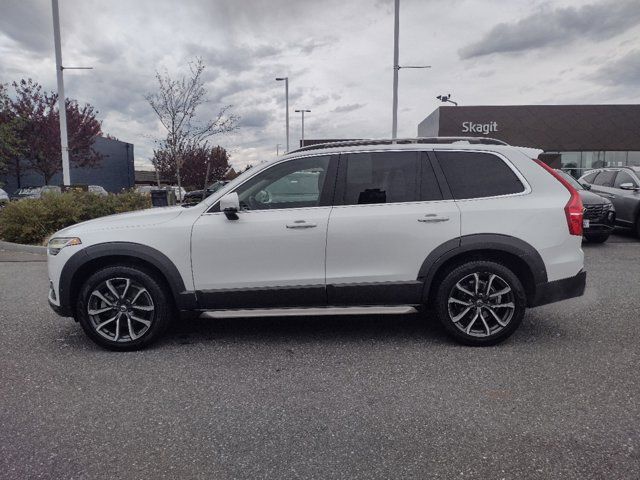 2016 Volvo XC90 T6 Momentum