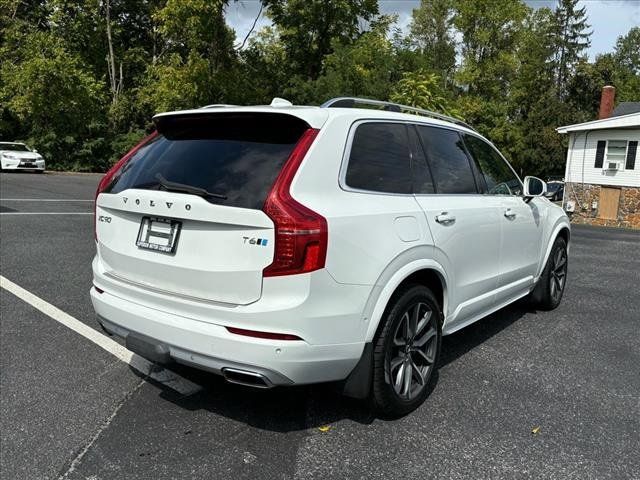 2016 Volvo XC90 T6 Momentum