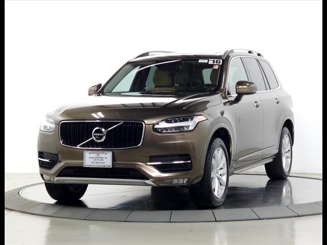 2016 Volvo XC90 T6 Momentum