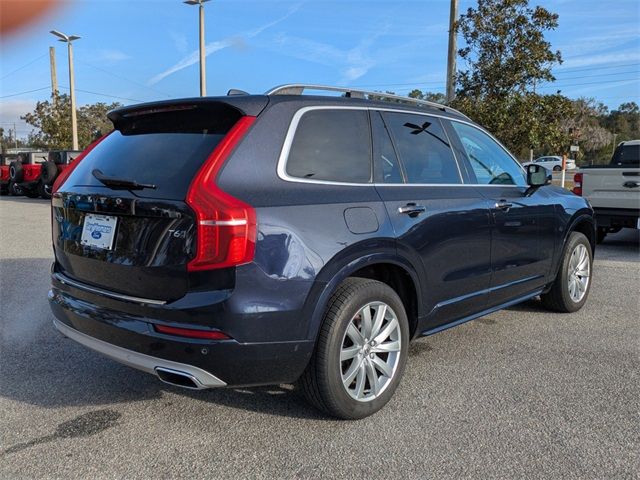 2016 Volvo XC90 T6 Momentum