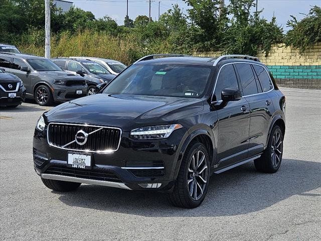 2016 Volvo XC90 T6 Momentum