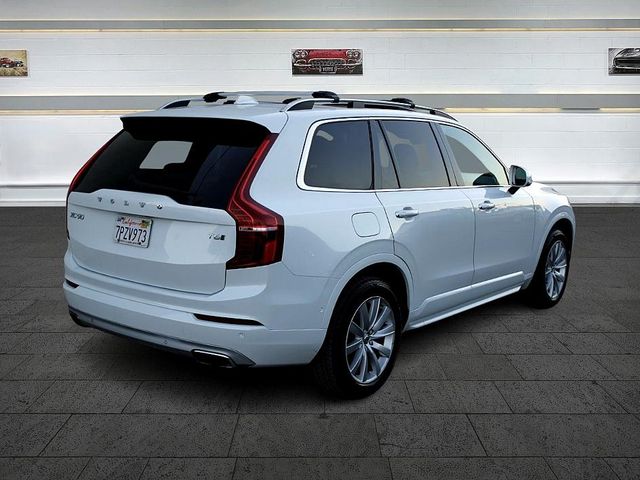 2016 Volvo XC90 T6 Momentum