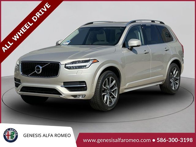 2016 Volvo XC90 T6 Momentum