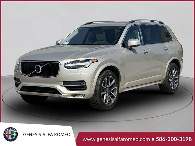 2016 Volvo XC90 T6 Momentum