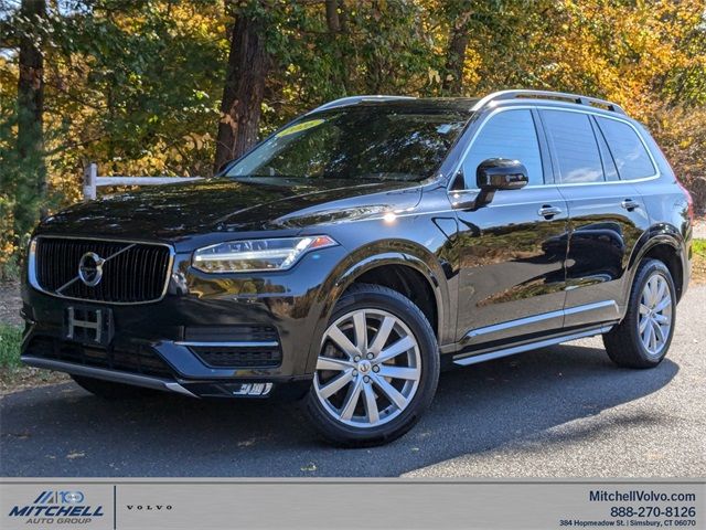 2016 Volvo XC90 T6 Momentum