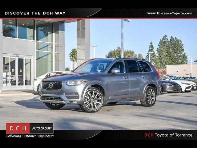 2016 Volvo XC90 T6 Momentum