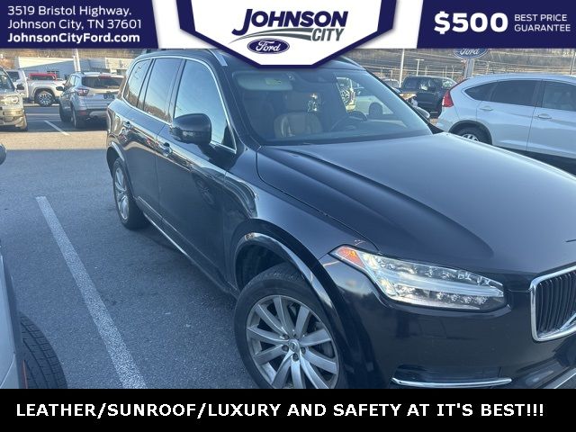 2016 Volvo XC90 T6 Momentum