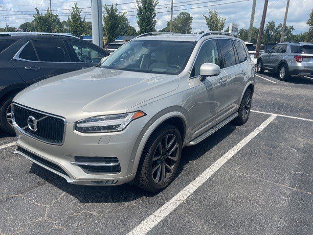 2016 Volvo XC90 T6 Momentum