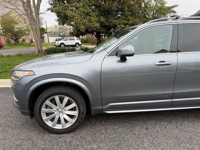 2016 Volvo XC90 T6 Momentum