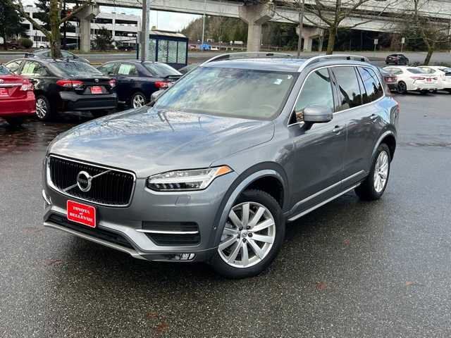 2016 Volvo XC90 T6 Momentum