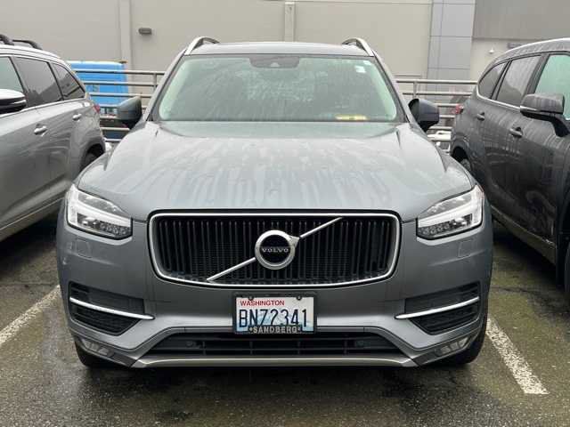 2016 Volvo XC90 T6 Momentum