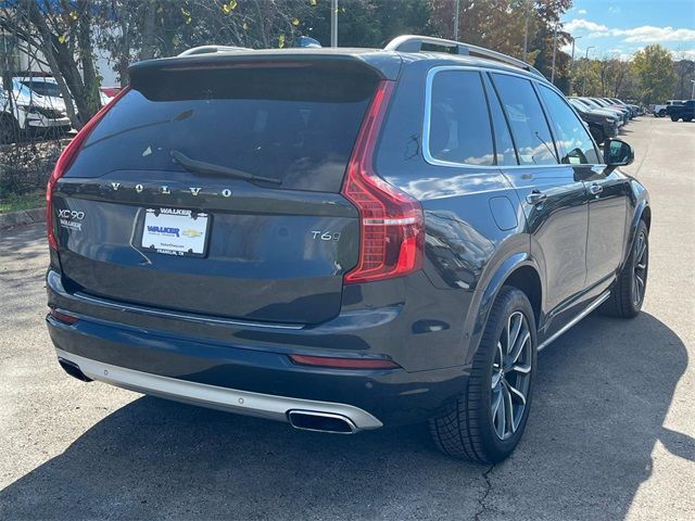 2016 Volvo XC90 T6 Momentum