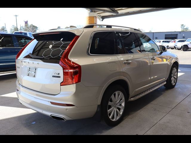 2016 Volvo XC90 T6 Momentum