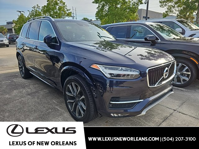 2016 Volvo XC90 T6 Momentum