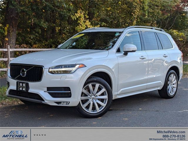 2016 Volvo XC90 T6 Momentum