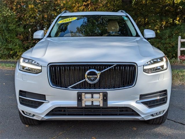 2016 Volvo XC90 T6 Momentum