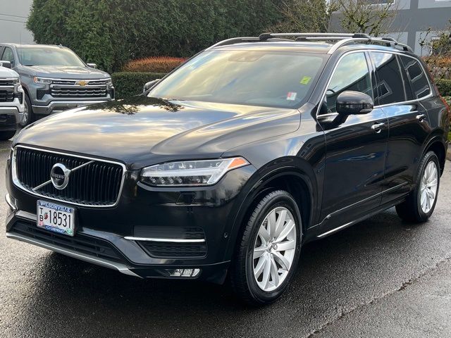 2016 Volvo XC90 T6 Momentum