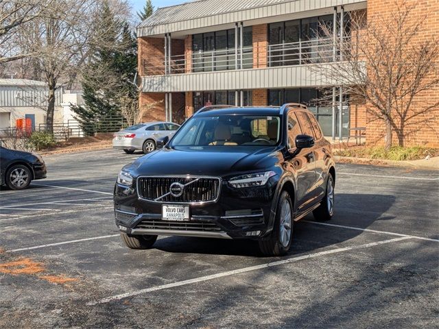 2016 Volvo XC90 T6 Momentum