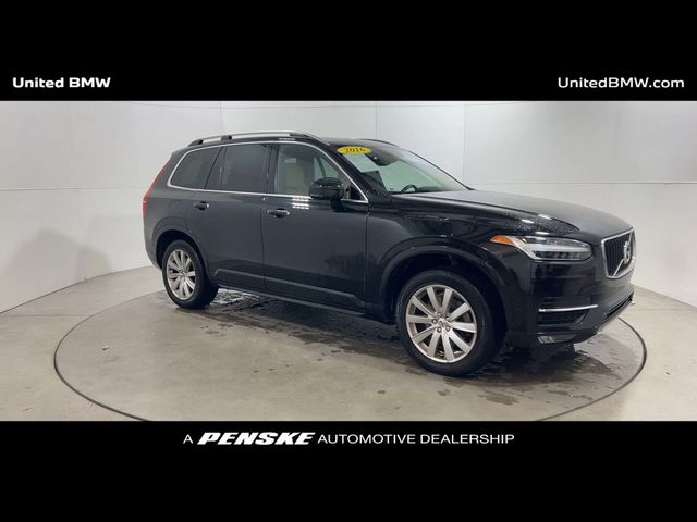 2016 Volvo XC90 T6 Momentum