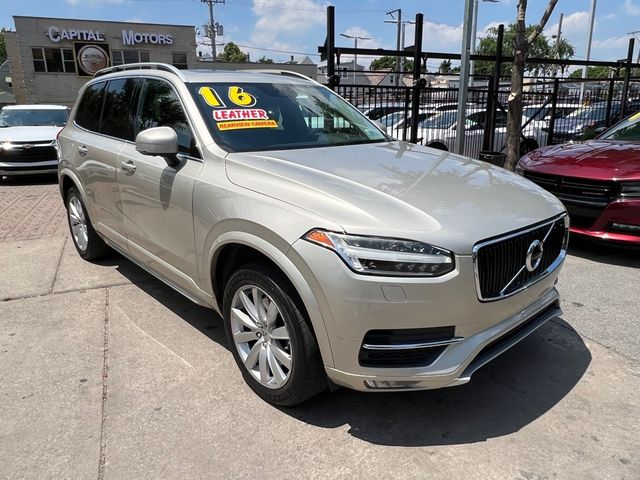 2016 Volvo XC90 T6 Momentum