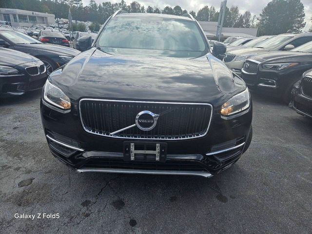 2016 Volvo XC90 T6 Momentum