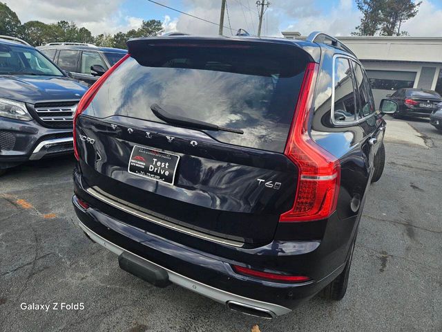 2016 Volvo XC90 T6 Momentum