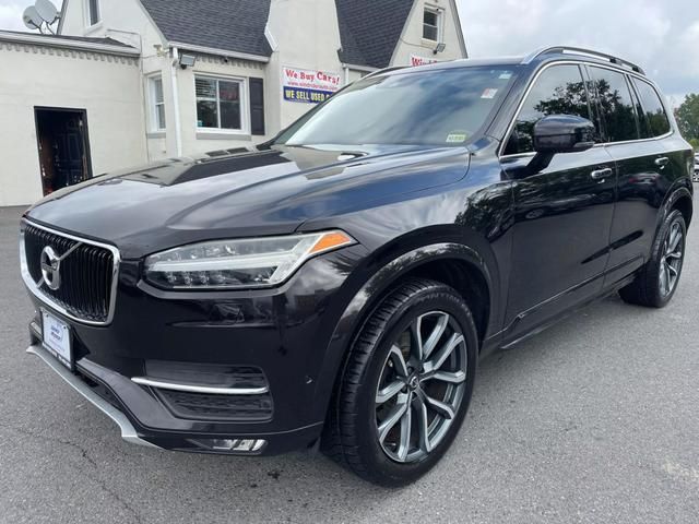 2016 Volvo XC90 T6 Momentum