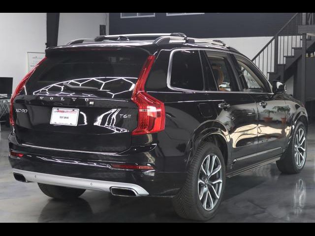 2016 Volvo XC90 T6 Momentum