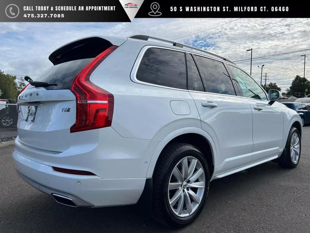 2016 Volvo XC90 T6 Momentum