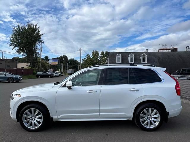 2016 Volvo XC90 T6 Momentum