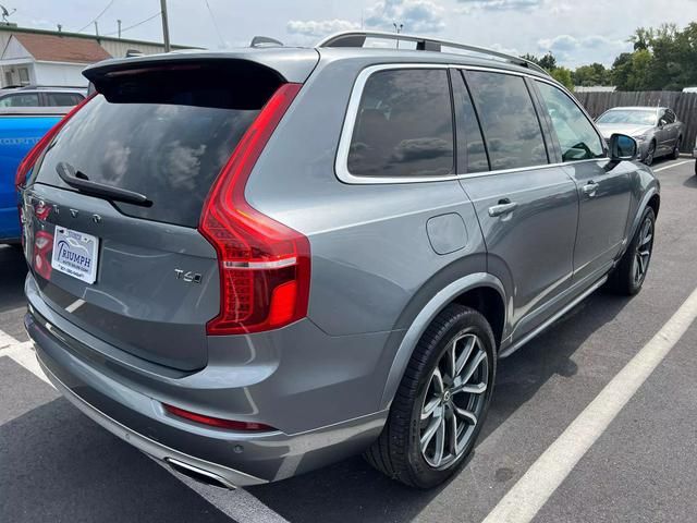 2016 Volvo XC90 T6 Momentum