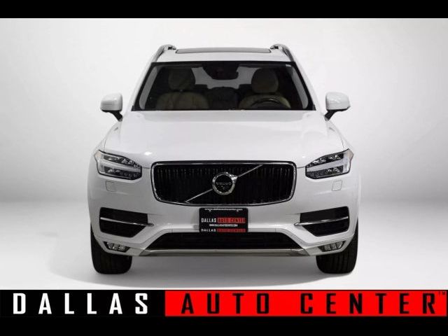 2016 Volvo XC90 T6 Momentum