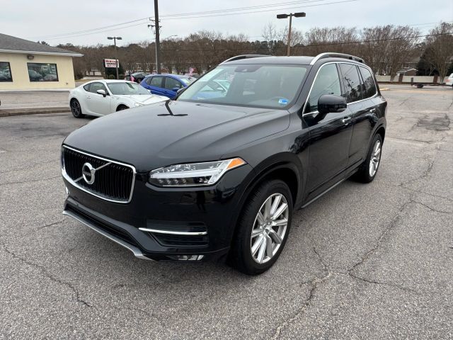 2016 Volvo XC90 T6 Momentum