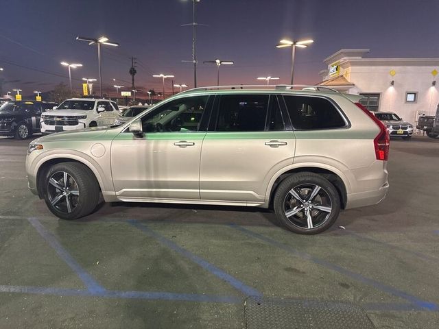 2016 Volvo XC90 Hybrid T8 Momentum