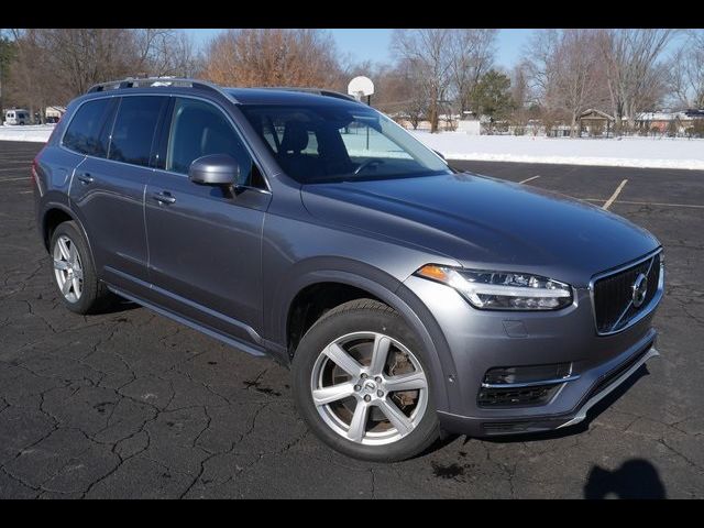 2016 Volvo XC90 Hybrid T8 Momentum