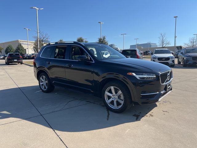 2016 Volvo XC90 Hybrid T8 Momentum